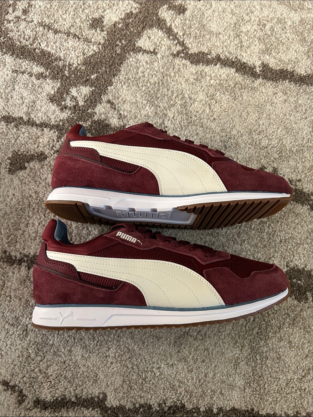 Puma Men’s Maroon Low-Top Sneaker with White Stripe New - Picture 5 of 7